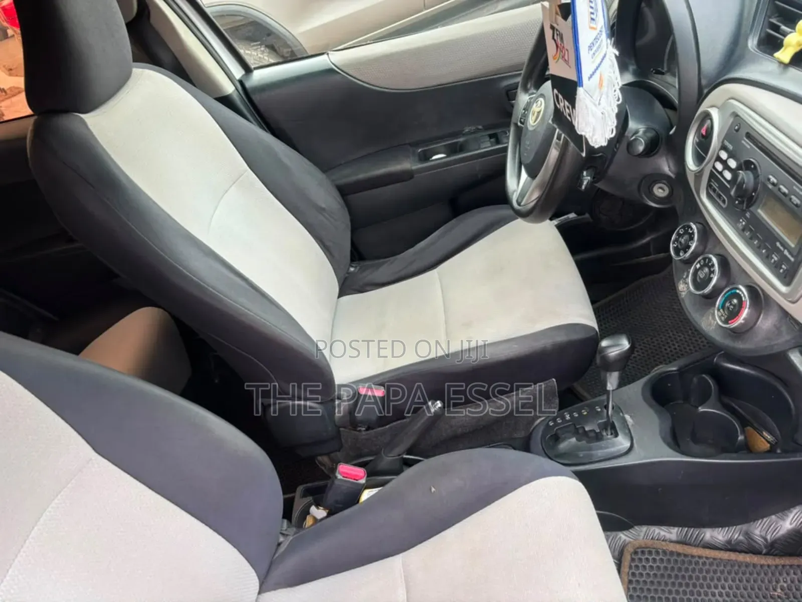 Toyota Yaris LE Hatchback 3dr 2012 White