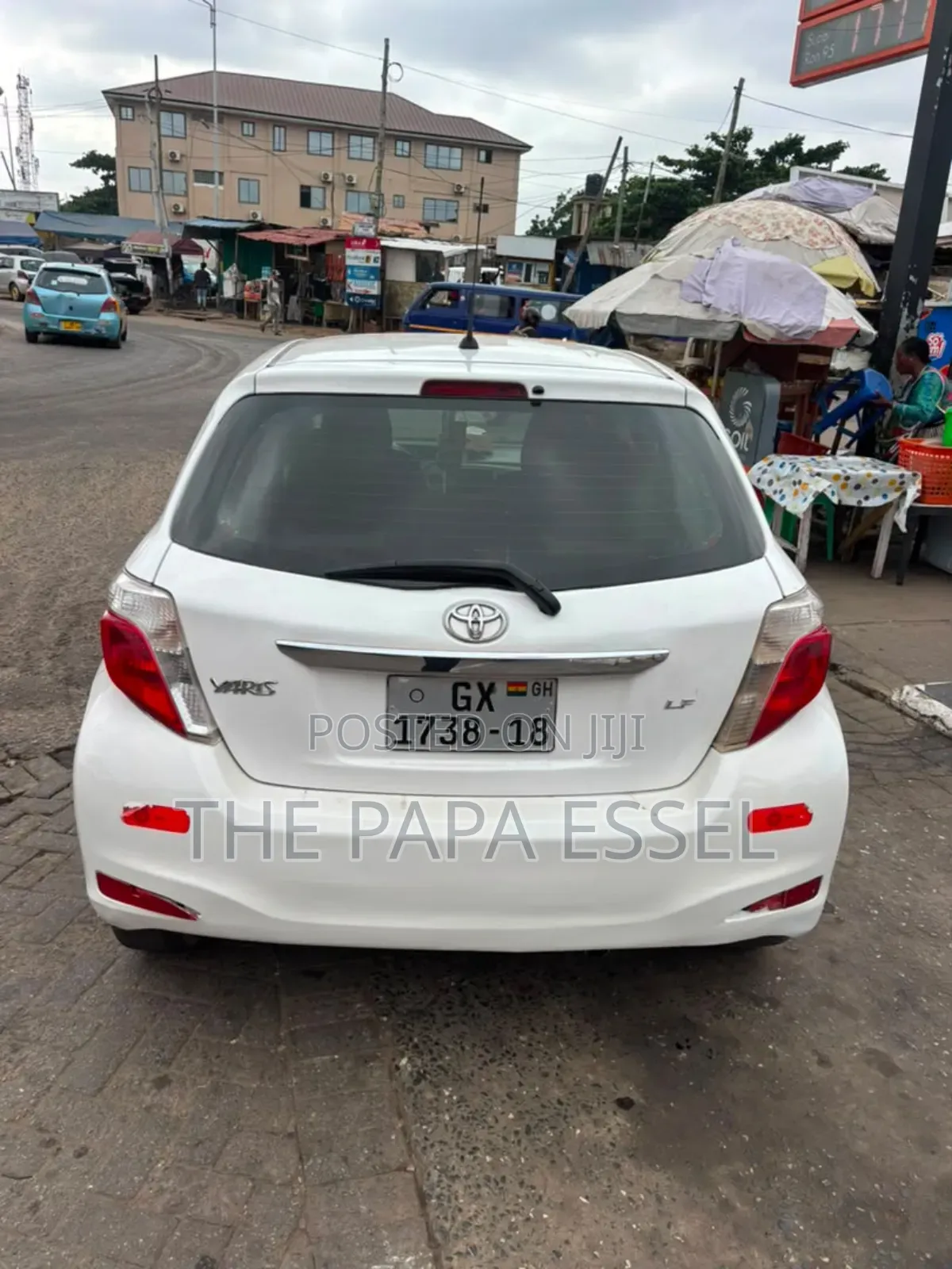 Toyota Yaris LE Hatchback 3dr 2012 White
