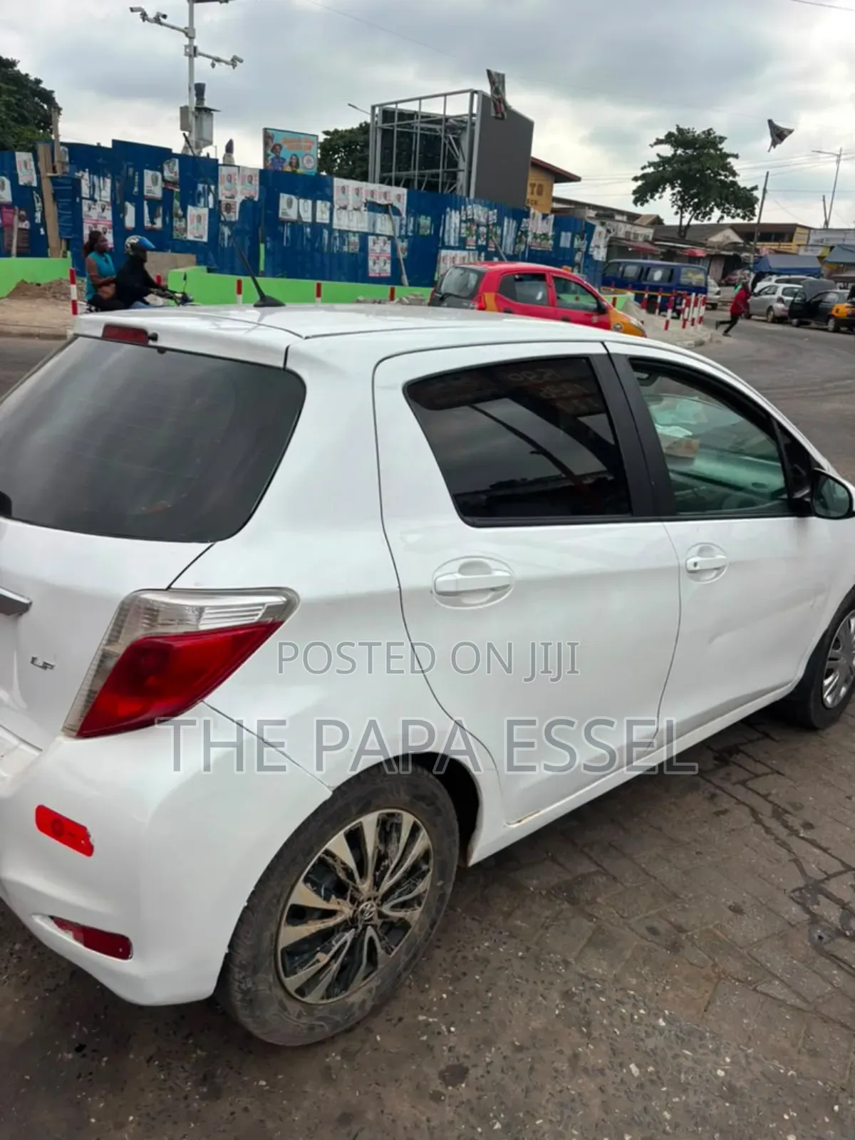 Toyota Yaris LE Hatchback 3dr 2012 White