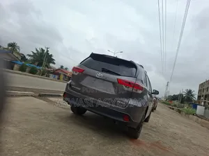 Toyota Highlander 2018 Gray