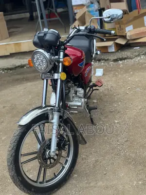 Royal Enfield Guerrilla 450 2026 White