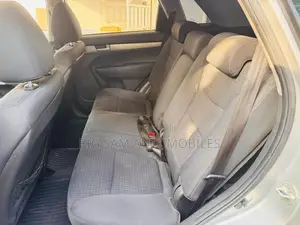 Kia Sorento 2010 Silver