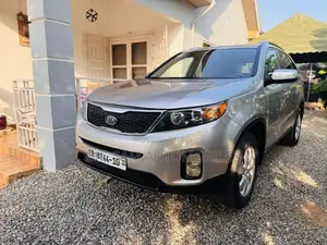 Kia Sorento 2010 Silver