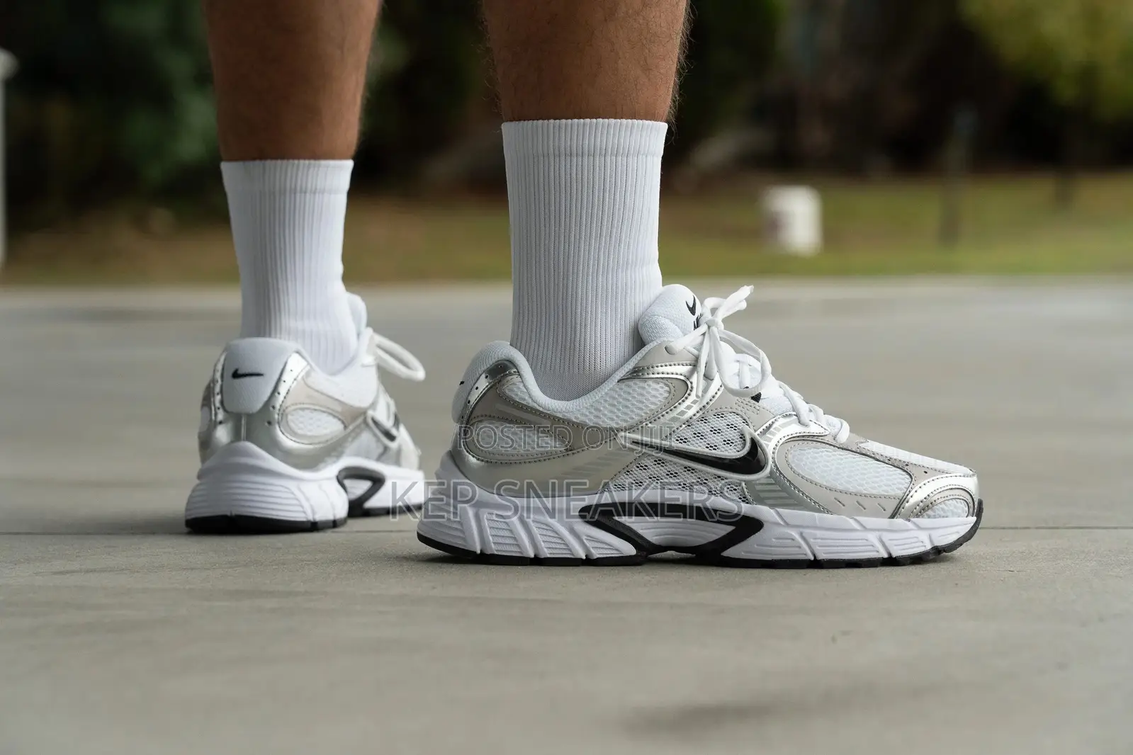 Nike V5 RNR “Metallic Silver”