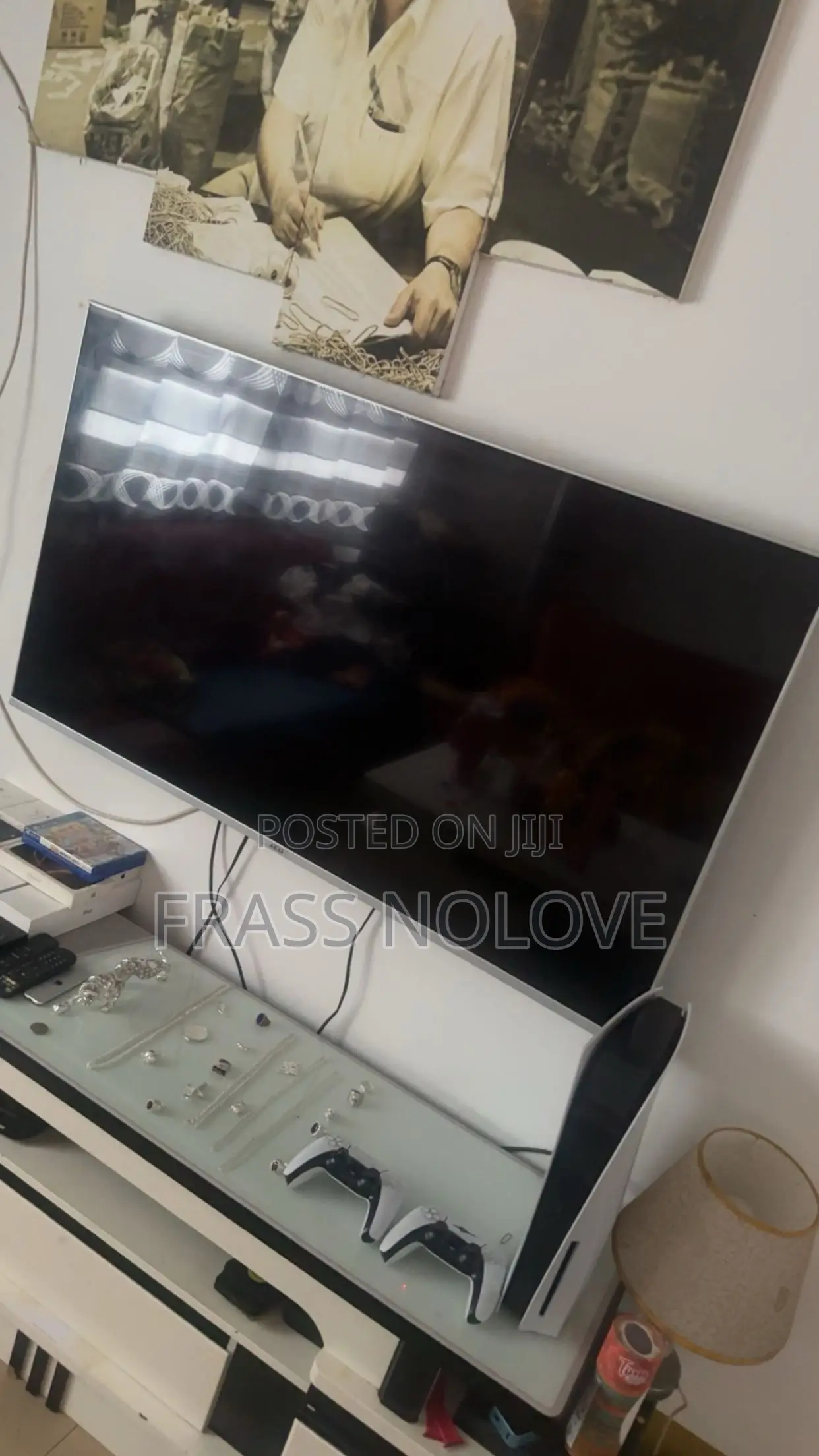 Selling 55 Inches TV
