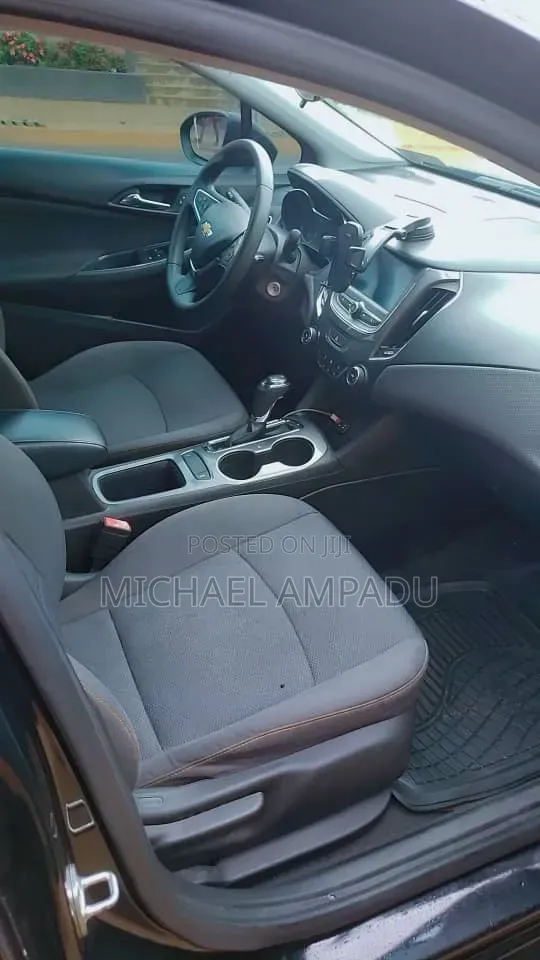 Chevrolet Cruze LS 2019 Black