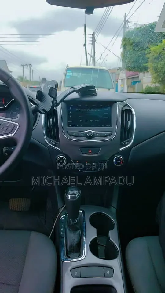 Chevrolet Cruze LS 2019 Black