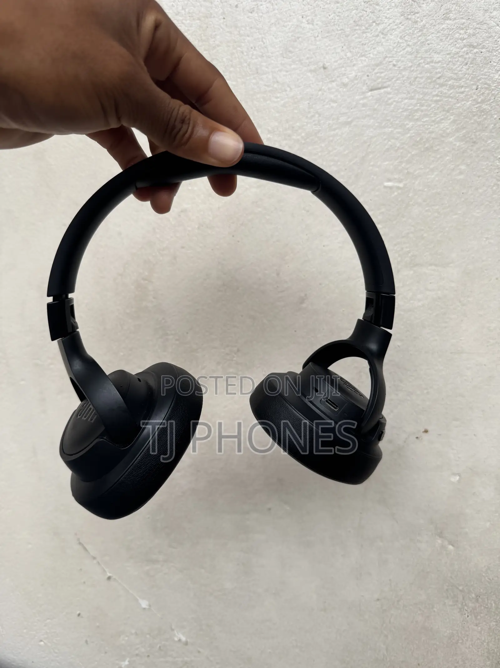 JBL Tune 760nc