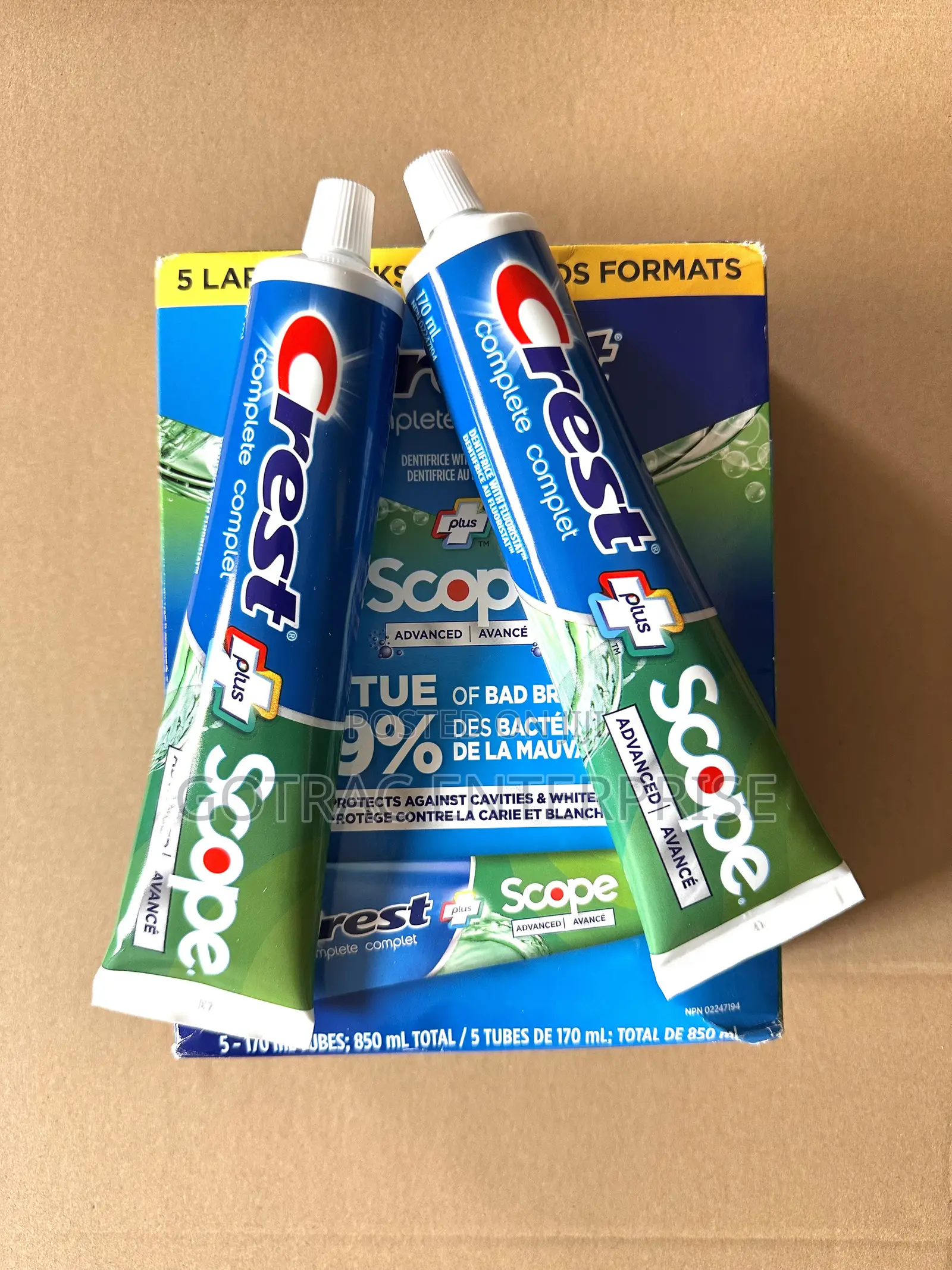 2x Crest Toothpaste - Active Foam Technology