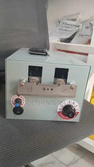 Debeaking Machine