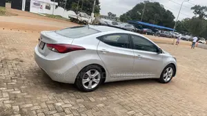 Hyundai Elantra SE Sedan FWD (1.8L 4cyl 6M) 2016 Gray