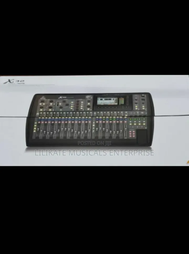 Behringer X-32 Digital Mixer