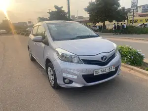 Toyota Vitz 1.5 FWD 3dr 2012 Gray