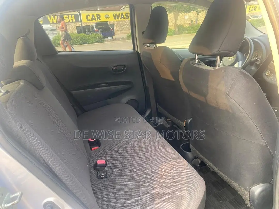 Toyota Vitz 1.5 FWD 3dr 2012 Gray