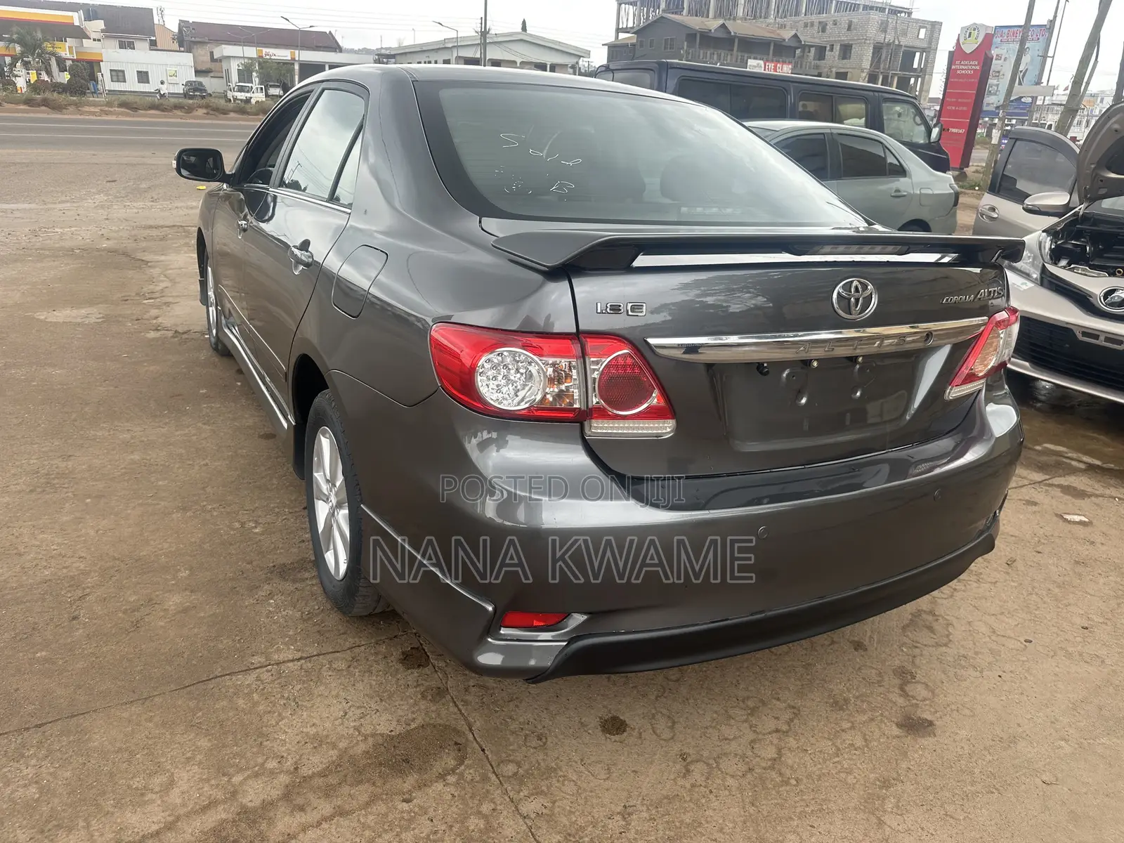 Toyota Corolla L 4dr Sedan (1.8L 4cyl 5M) 2013 Gray