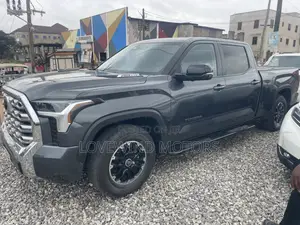 Toyota Tundra Hybrid 2024 Black