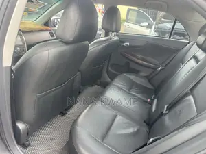 Toyota Corolla L 4dr Sedan (1.8L 4cyl 5M) 2013 Gray