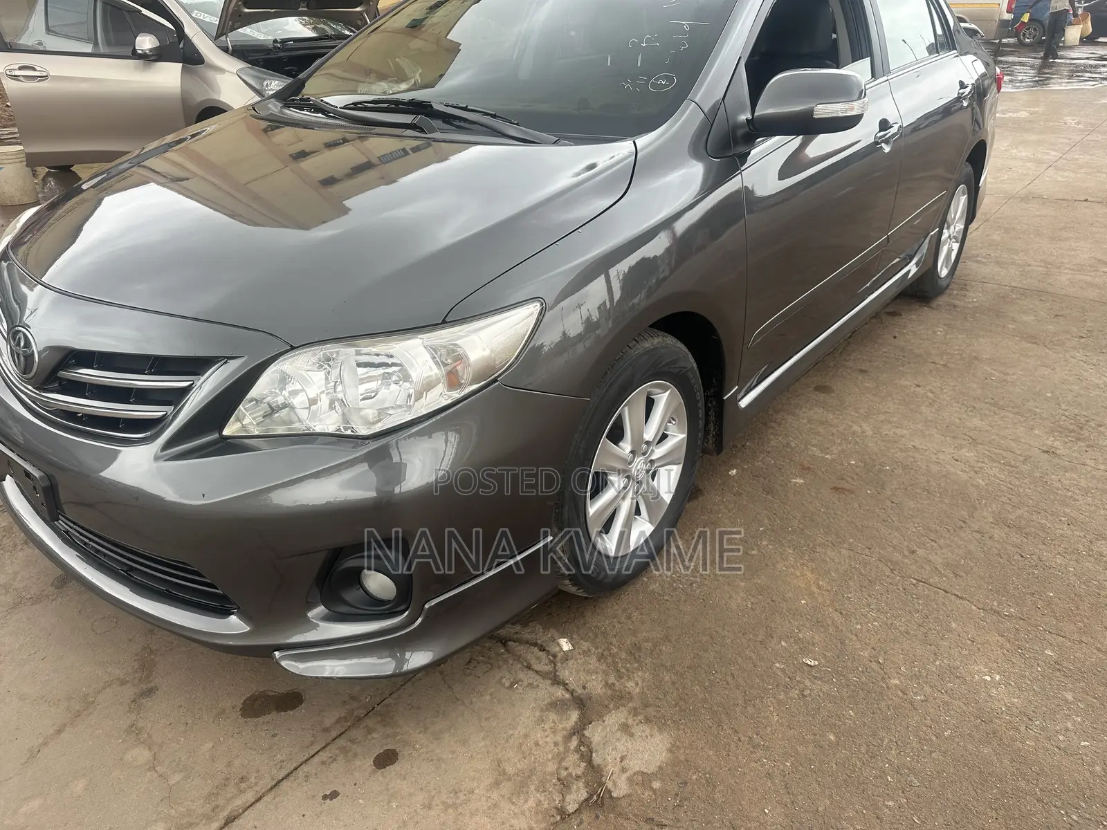 Toyota Corolla L 4dr Sedan (1.8L 4cyl 5M) 2013 Gray