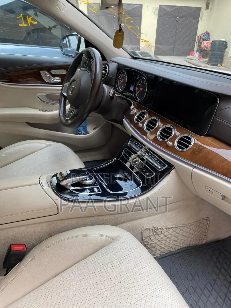 Mercedes-Benz E300 4Matic AWD Sedan (2.0L 4cyl 9A) 2017 White