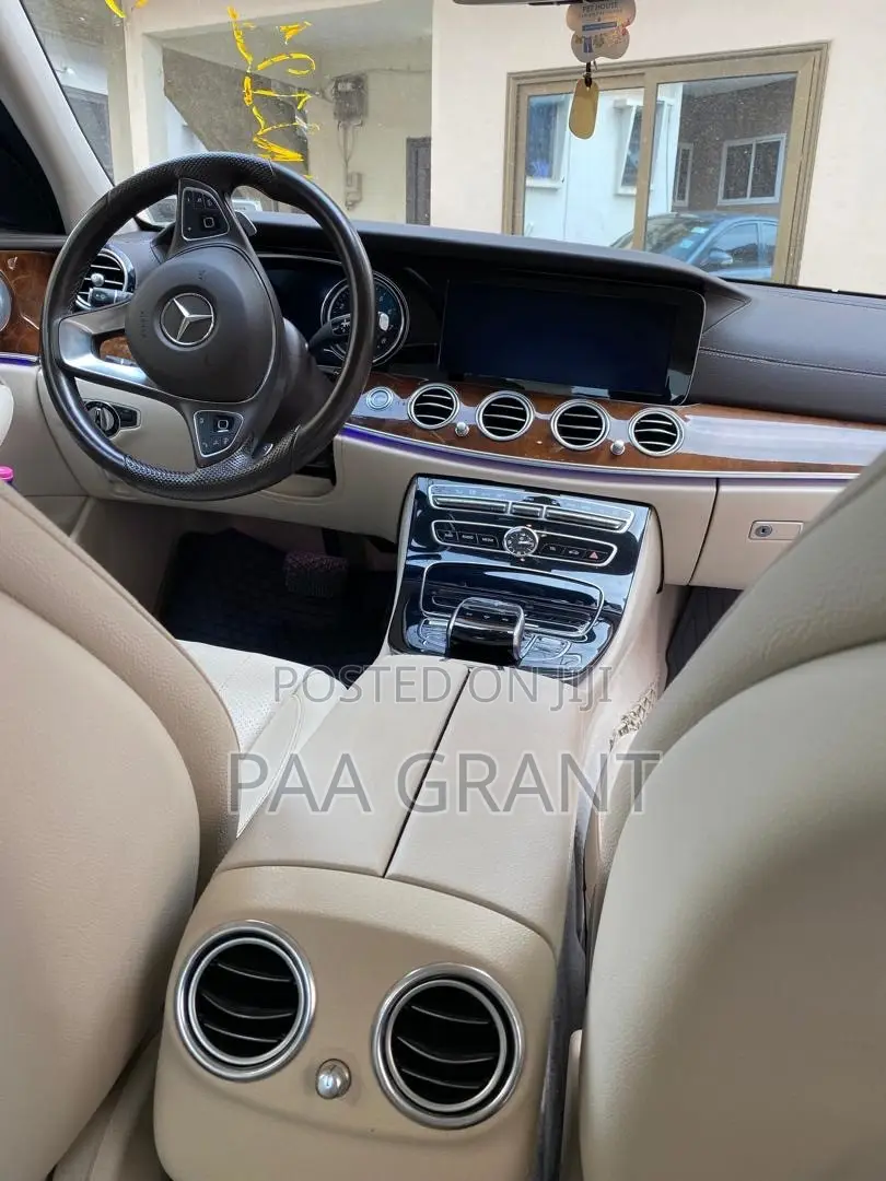 Mercedes-Benz E300 4Matic AWD Sedan (2.0L 4cyl 9A) 2017 White