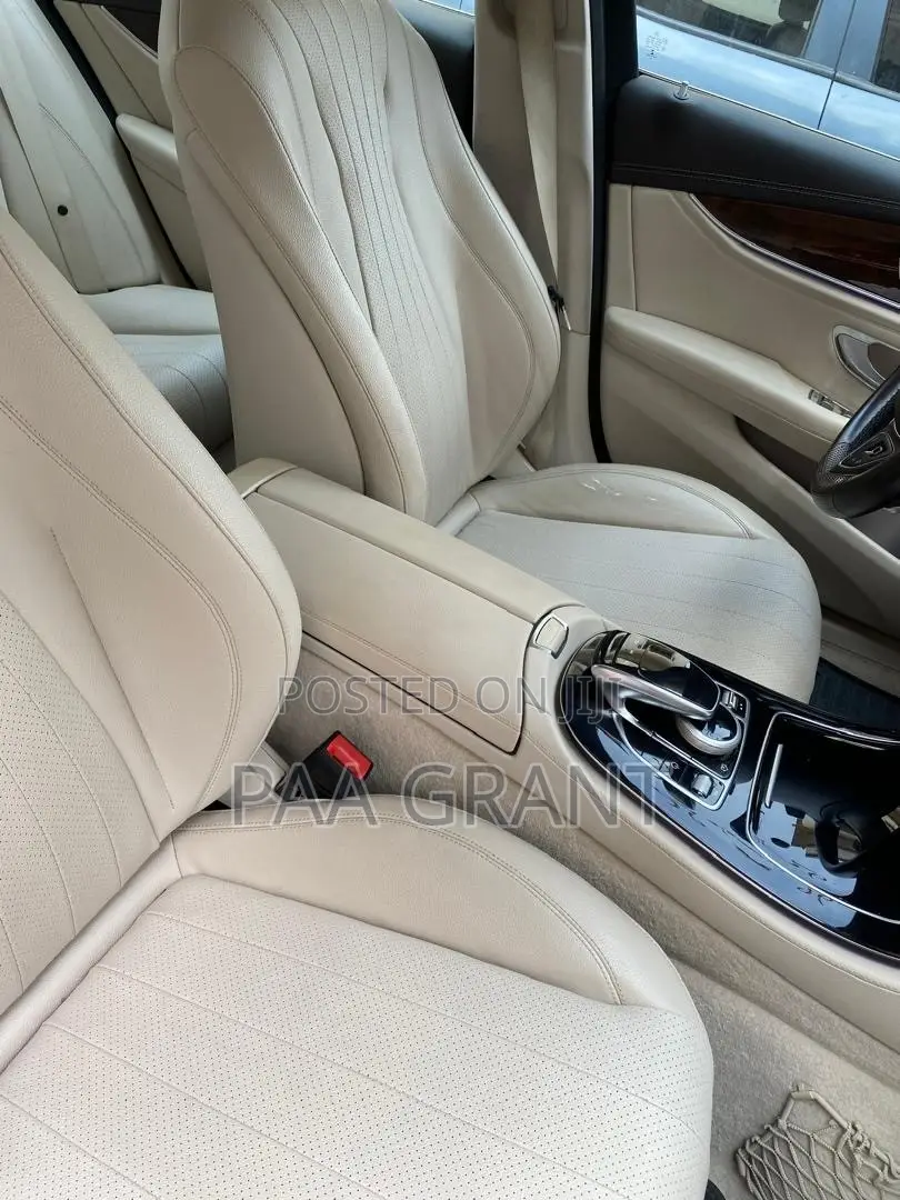 Mercedes-Benz E300 4Matic AWD Sedan (2.0L 4cyl 9A) 2017 White