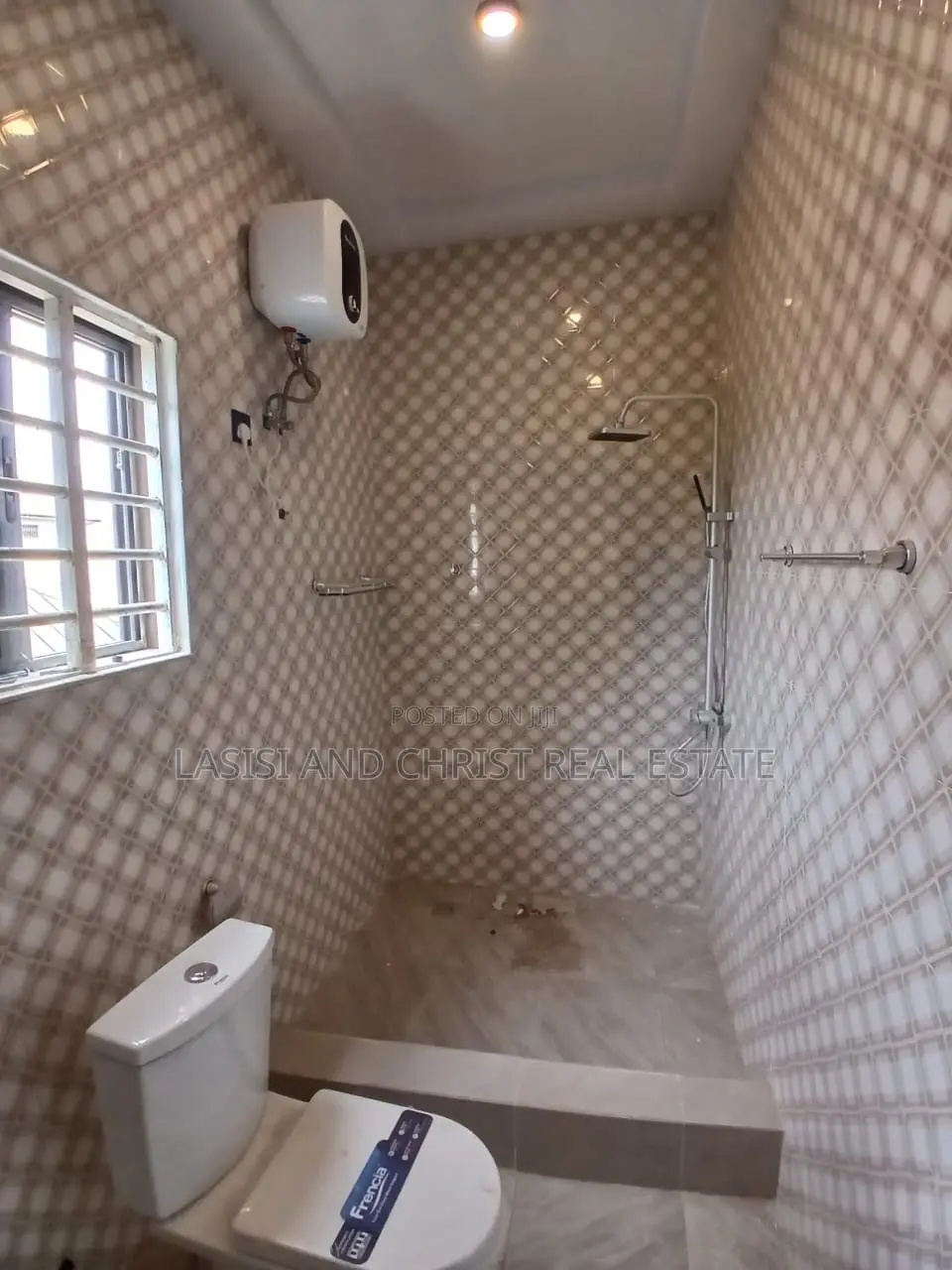 1bdrm Apartment in Lasisi And Christ, Amasaman for rent