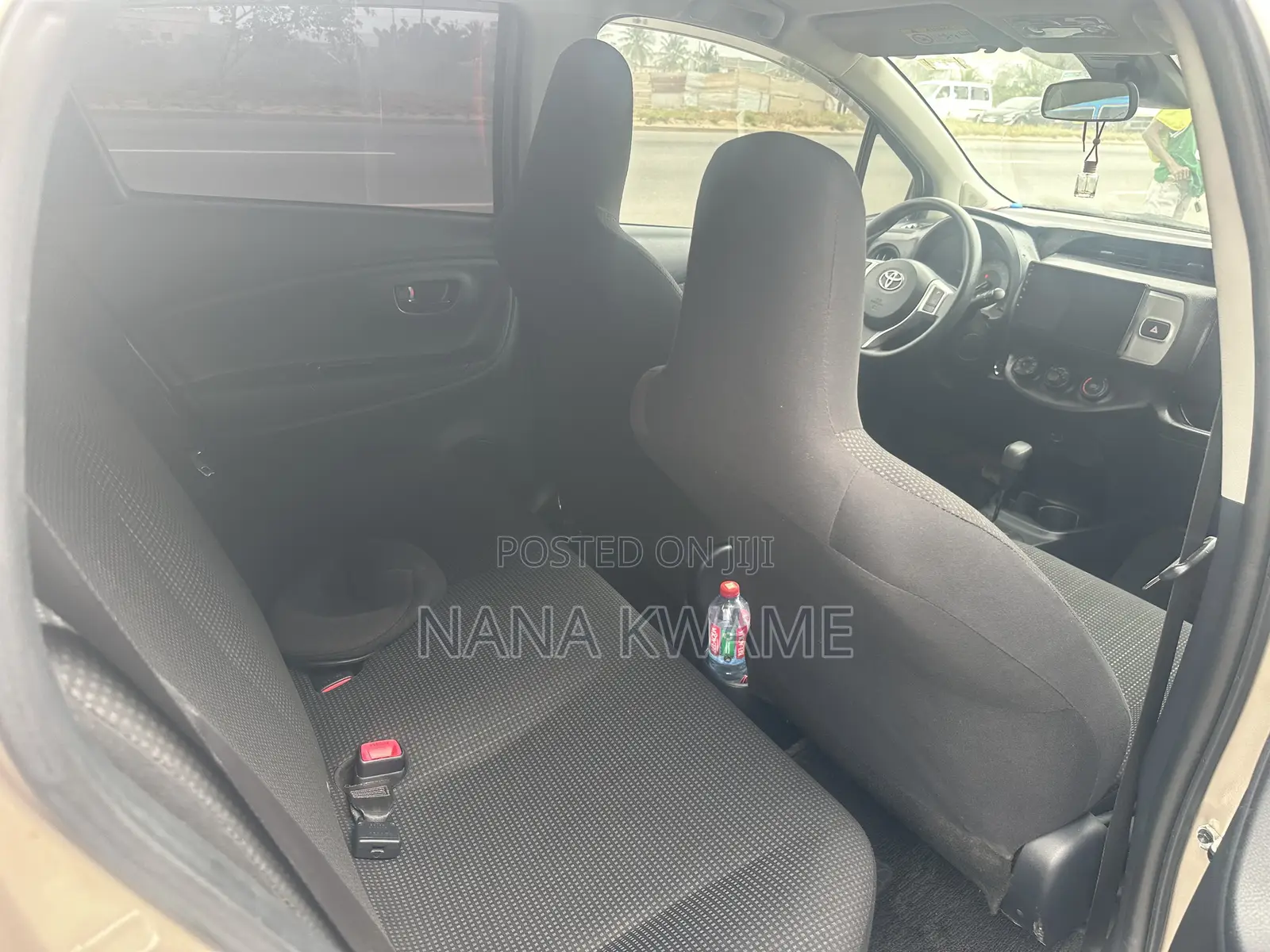 Toyota Vitz 1.0 FWD 3dr 2016 Gold