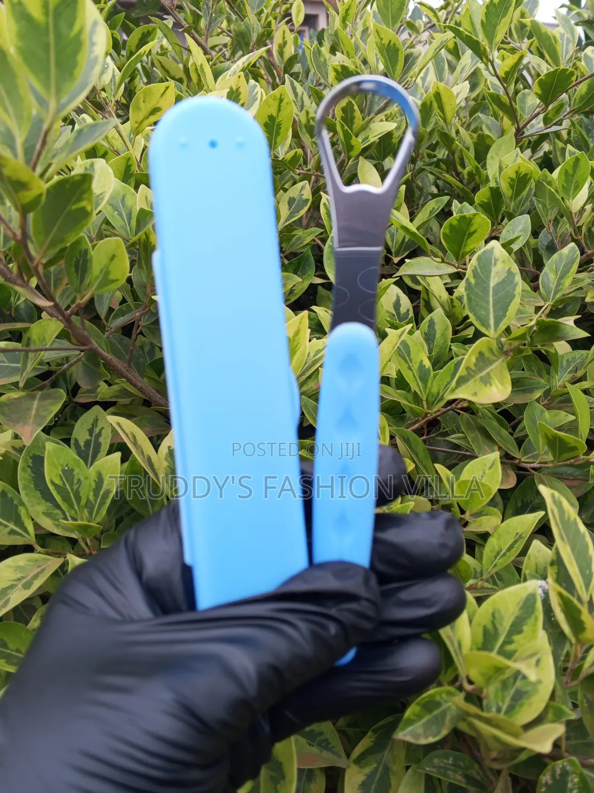 Tongue Scraper