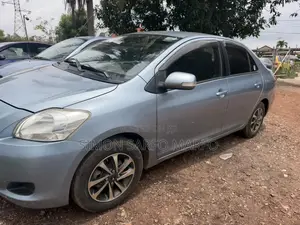 Toyota Belta 2010 Blue