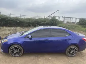 Toyota Corolla LE ECO Premium (1.8L 4cyl CVT) 2016 Blue