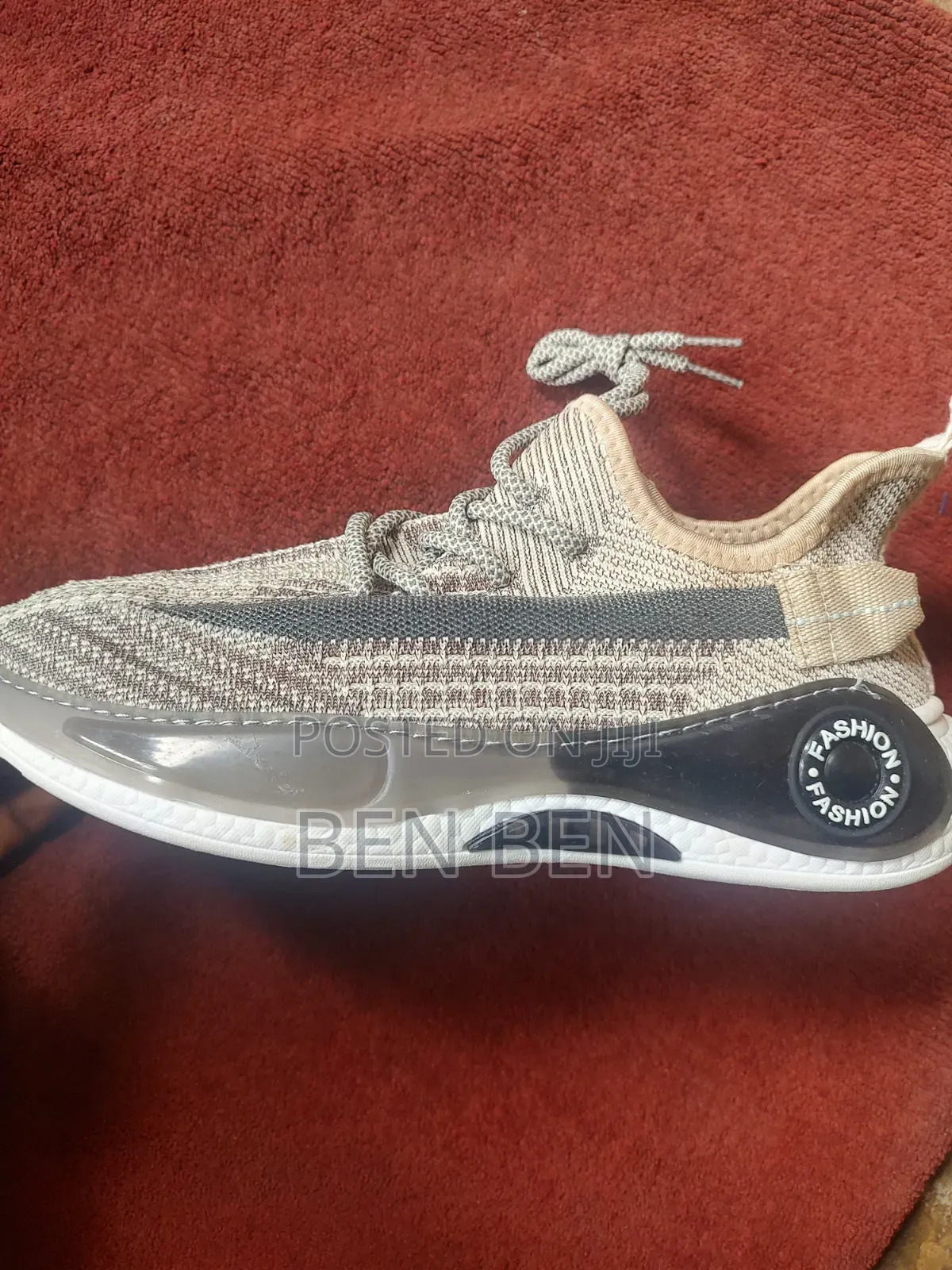 Fashion Yeezys Sneakers