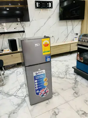 Grab Your Pearl PF-216TBG-5E 136L Double-Door Top-Freezer Refrigerator