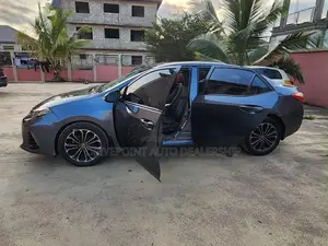 Toyota Corolla S 4dr Sedan (1.8L 4cyl CVT) 2015 Gray