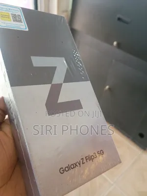New Samsung Galaxy Z Flip3 5G 256 GB Yellow