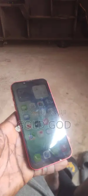 Apple iPhone 13 256 GB Red