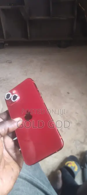 Apple iPhone 13 256 GB Red