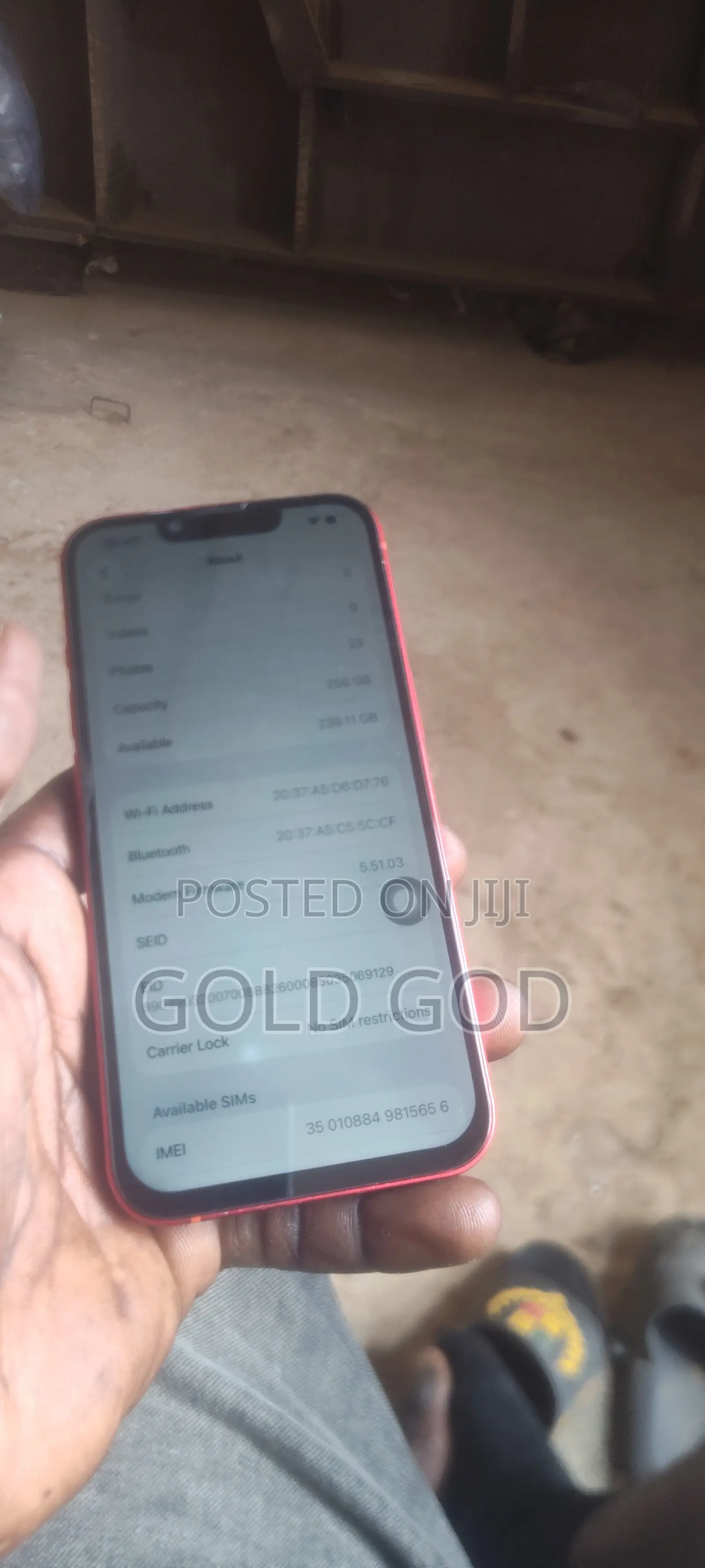 Apple iPhone 13 256 GB Red