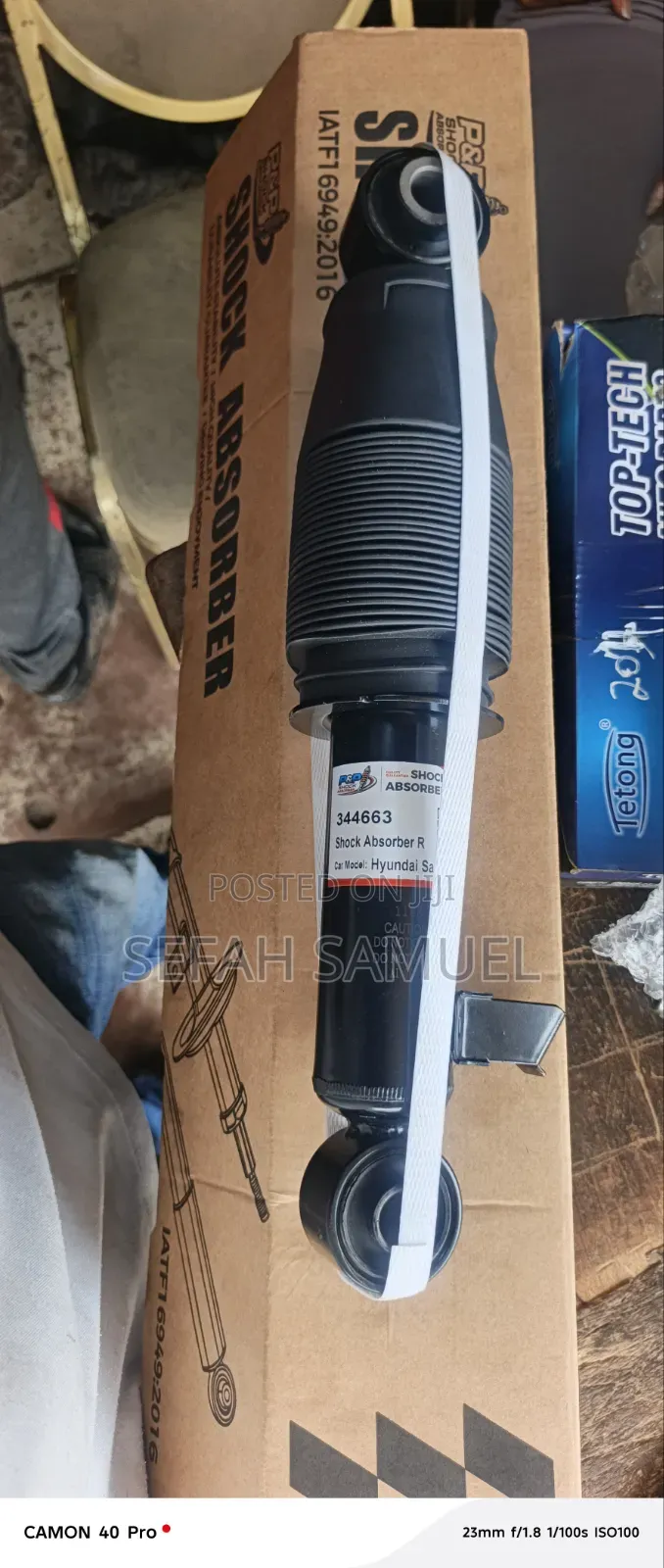 Hyundai Santafi 2014 Back Shock