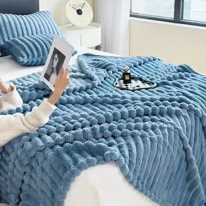 Soft Luxury Blanket – Warm & Comfortable