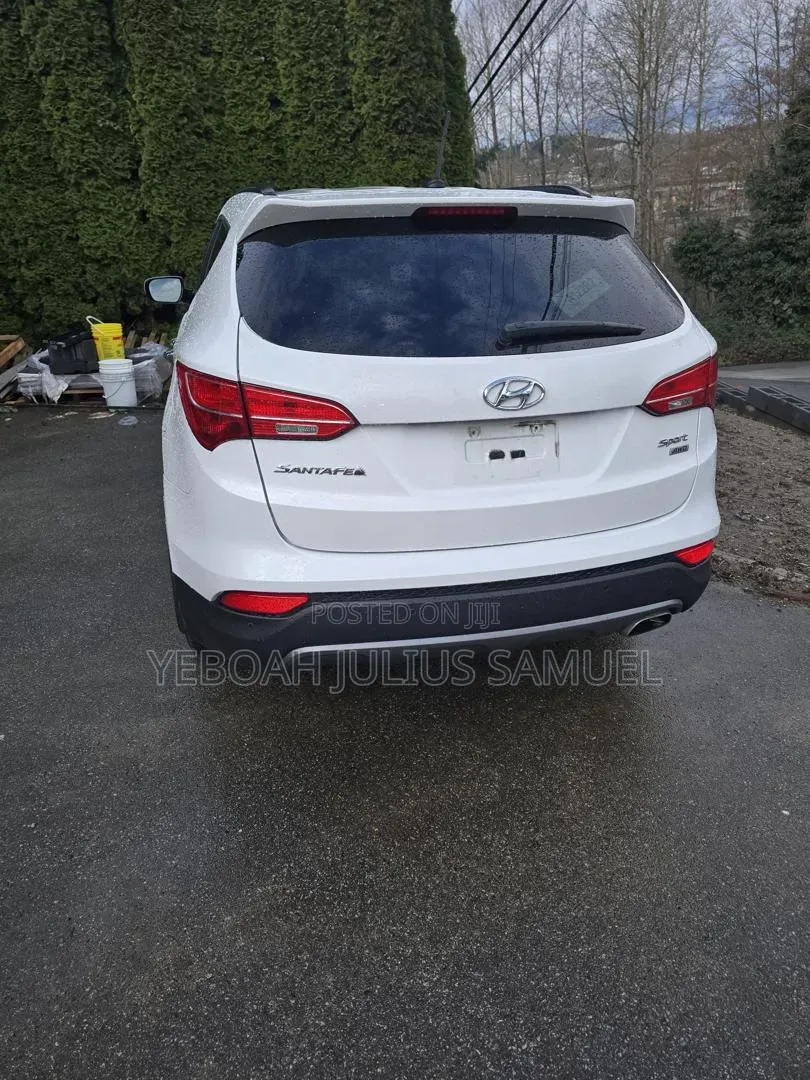 Hyundai Santa Fe 2016 White