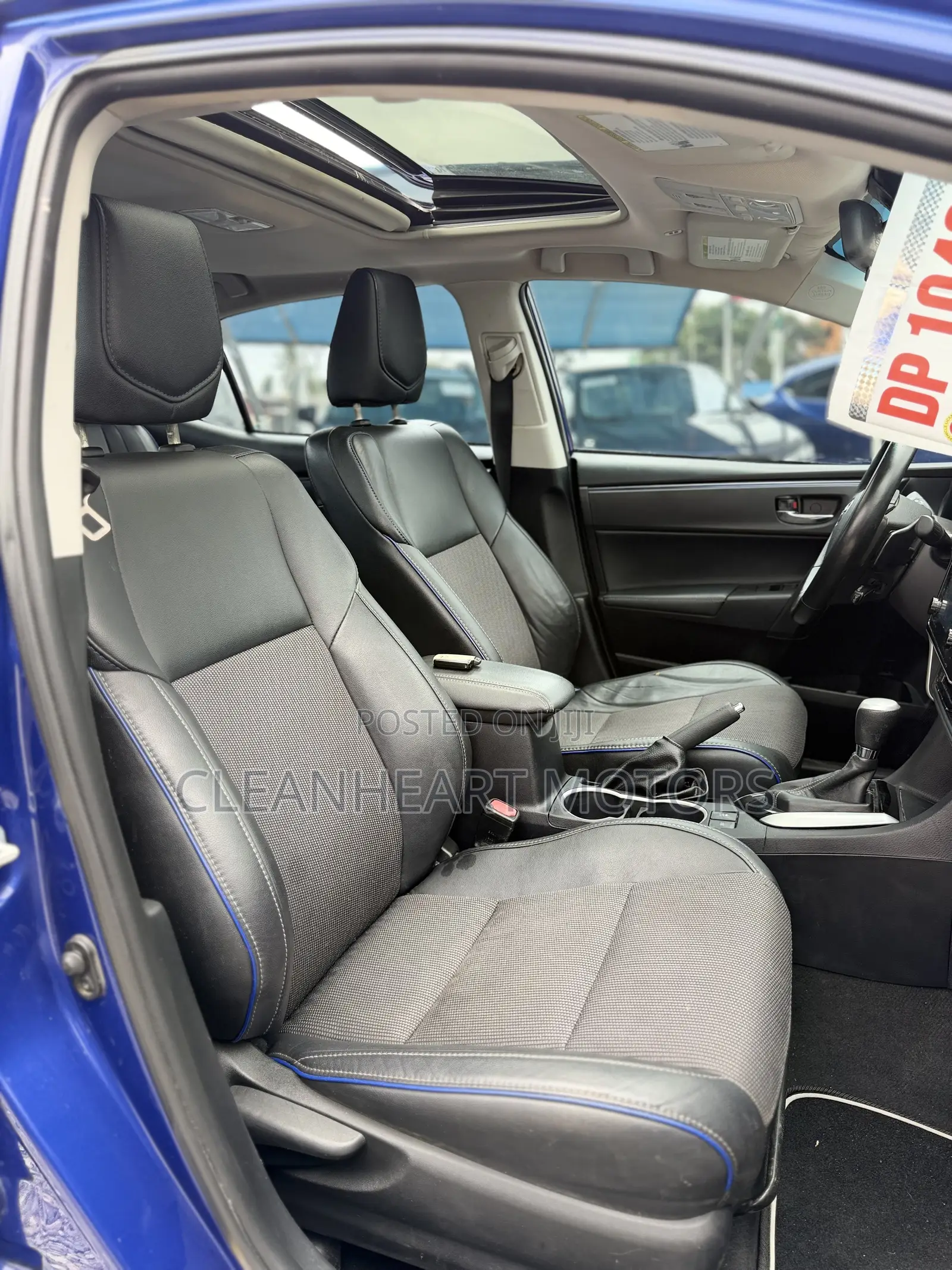 Toyota Corolla SE Special Edition 4dr Sedan (1.8L 4cyl CVT) 2017 Blue