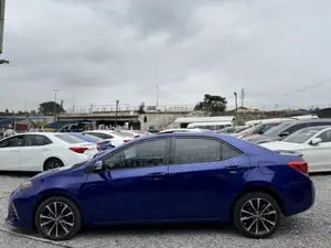 Toyota Corolla SE Special Edition 4dr Sedan (1.8L 4cyl CVT) 2017 Blue
