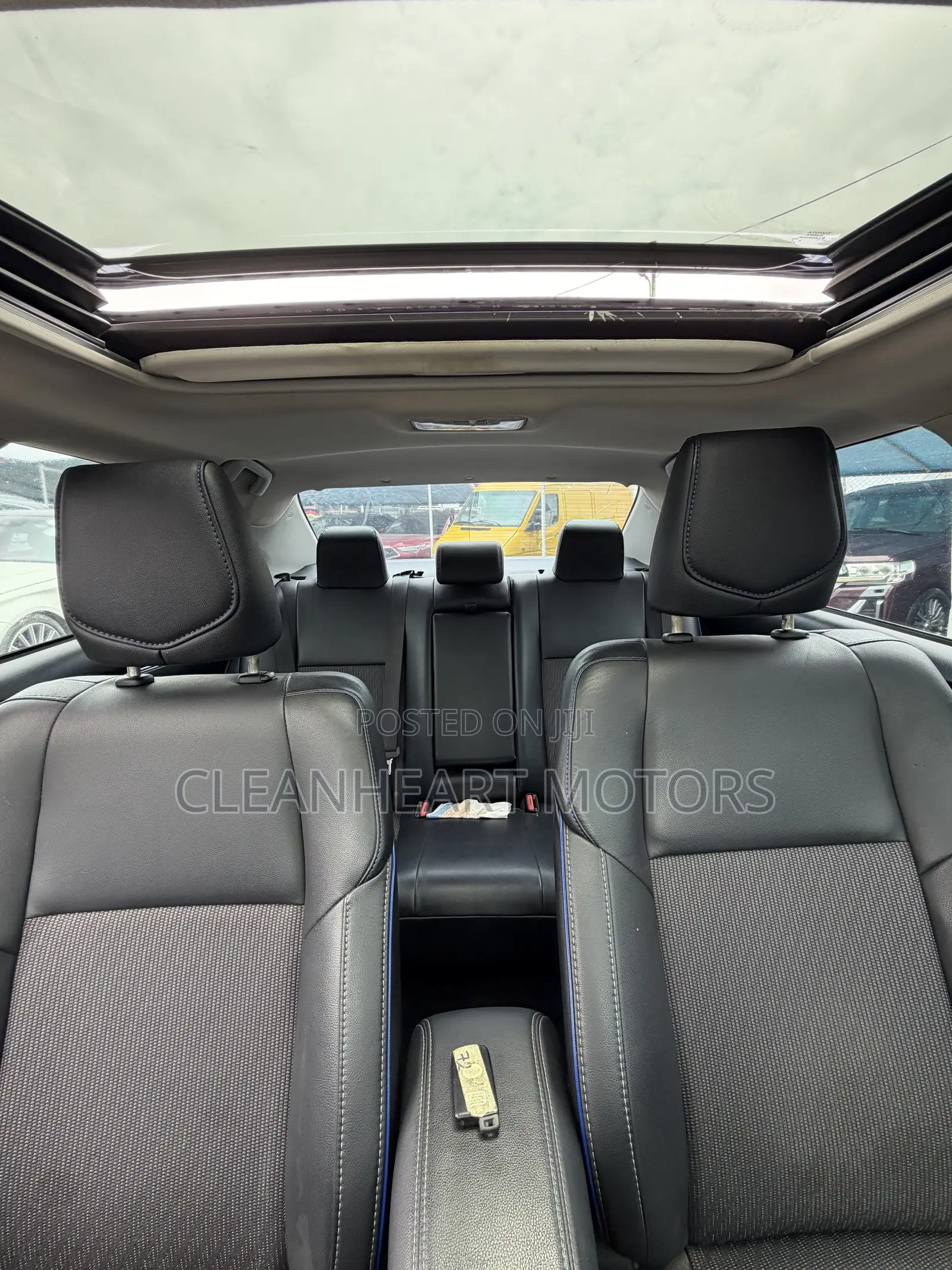 Toyota Corolla SE Special Edition 4dr Sedan (1.8L 4cyl CVT) 2017 Blue