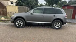 Volkswagen Touareg V6 TDI 2010 Gray