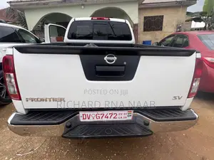 Nissan Frontier SV-I4 4x2 King Cab 6 ft. box 125.9 in. WB 2017 White
