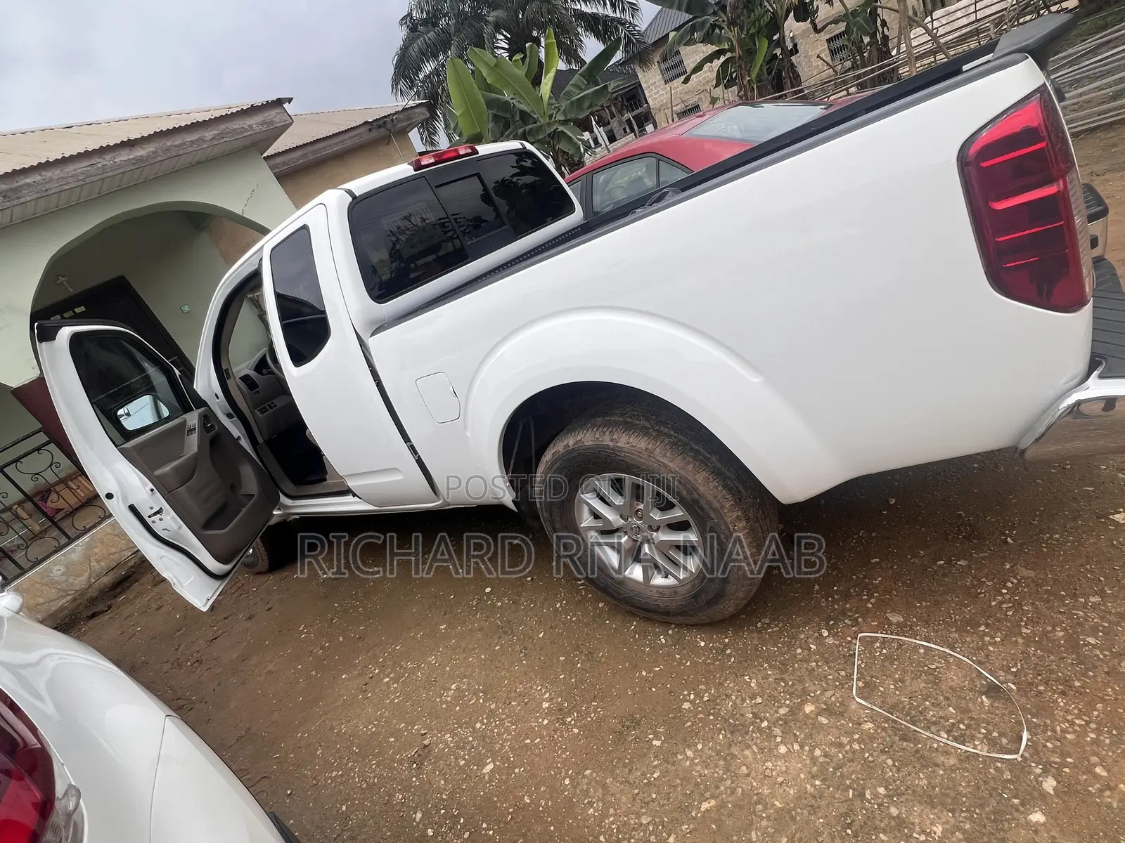 Nissan Frontier SV-I4 4x2 King Cab 6 ft. box 125.9 in. WB 2017 White