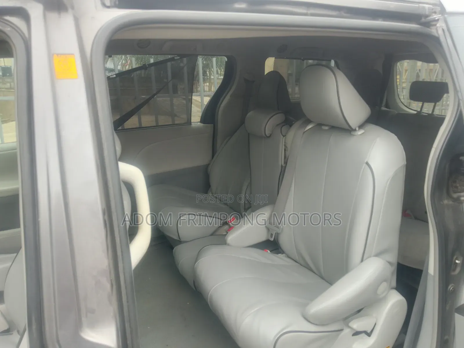 Toyota Sienna 2011 Gray