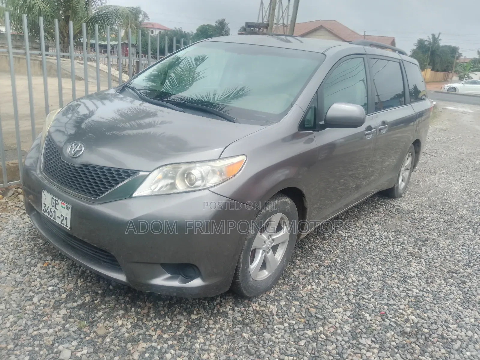 Toyota Sienna 2011 Gray