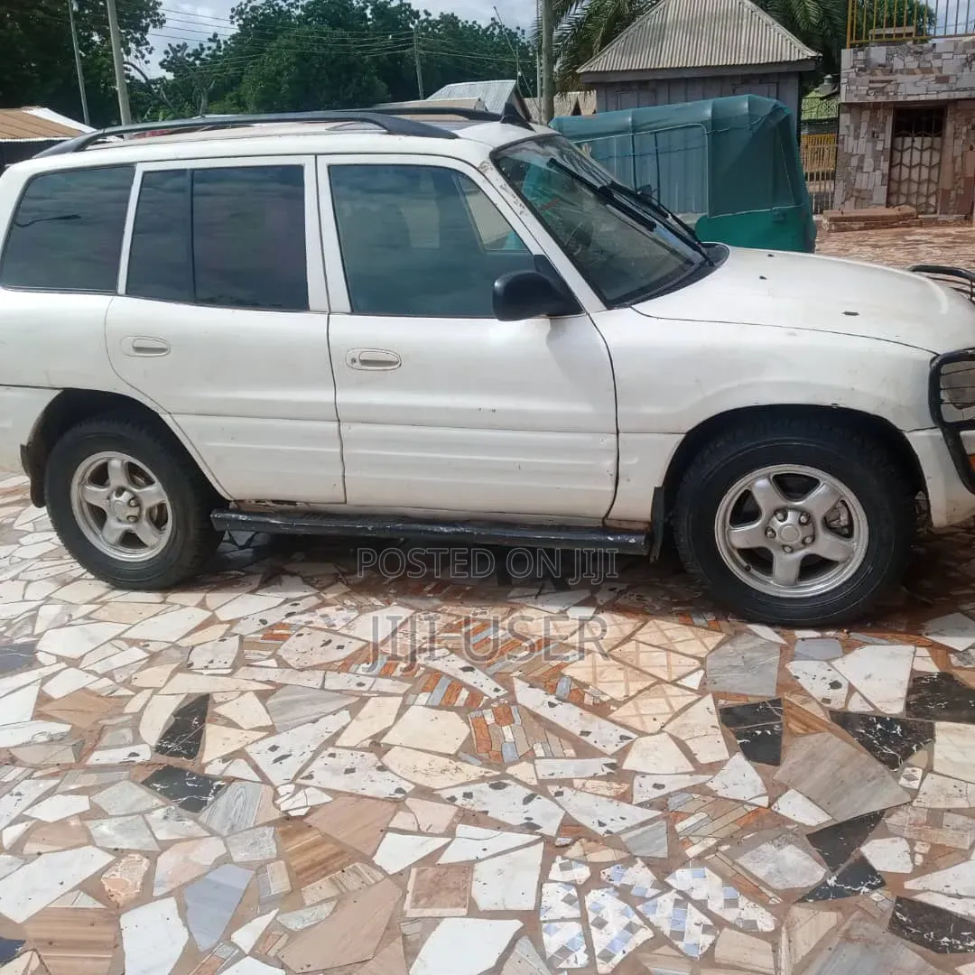 Toyota RAV4 2007 White