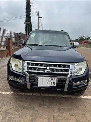 Mitsubishi Pajero V90 3.0 V6 GL 2015 Blue